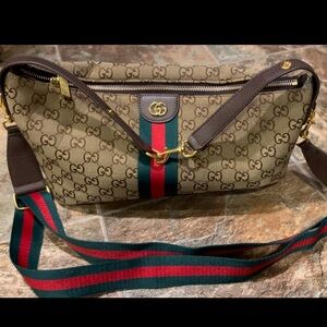 GGee logo monogram big roomy hobo bag purse with classic GGeee strap 🔥🔥💕